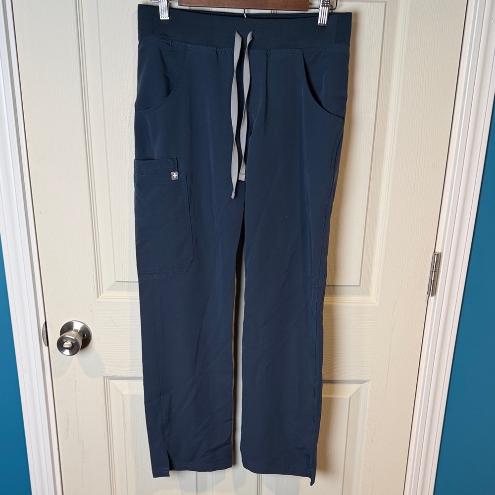 Figs Women's Dark Harbor Kade Cargo Scrub Pants
